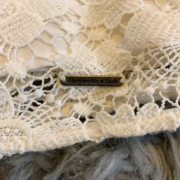 Abercrombie and Fitch white lace dress. Size 00 - Picture 3 of 4